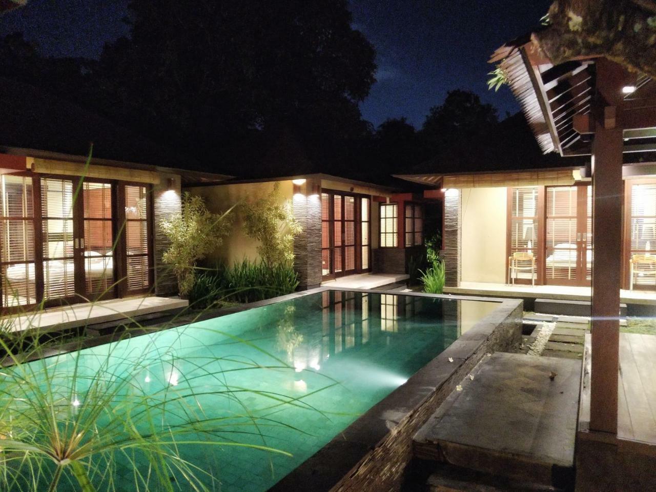 Villa Ininda And Ligaya *