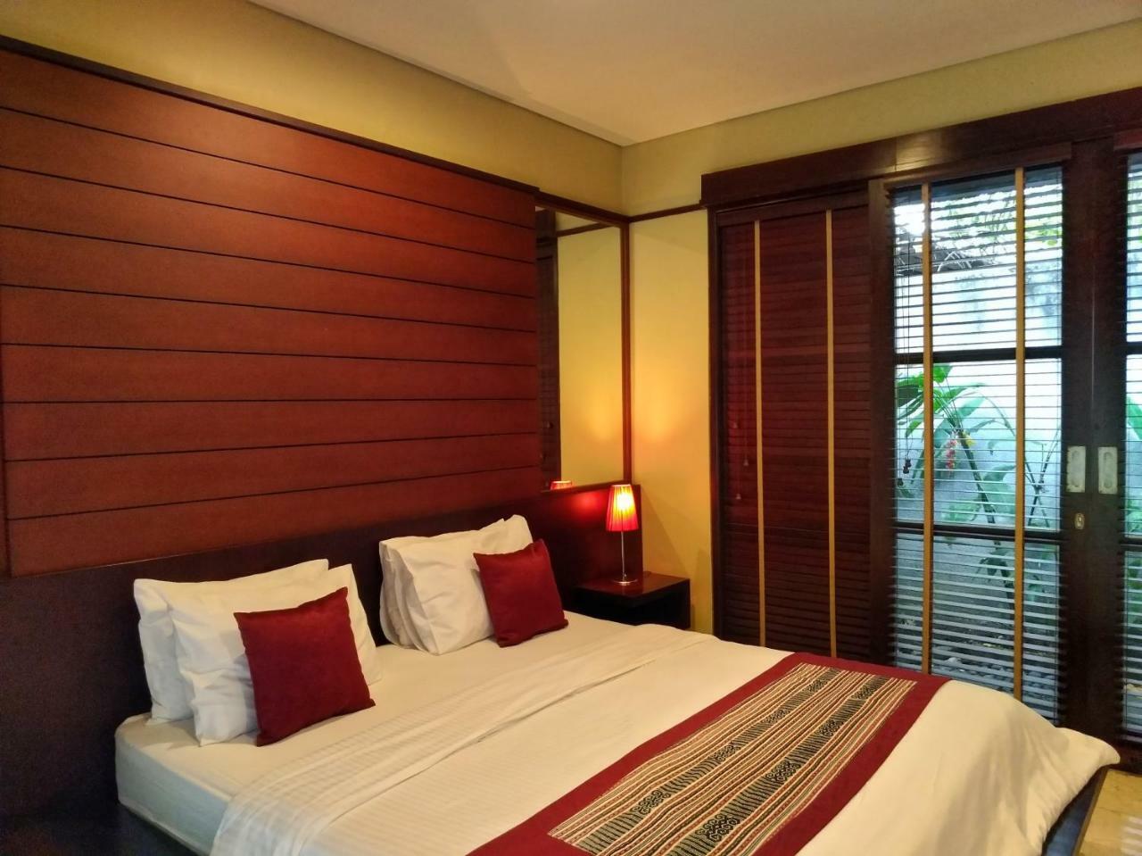 Villa Ininda And Ligaya Seminyak (Bali)
