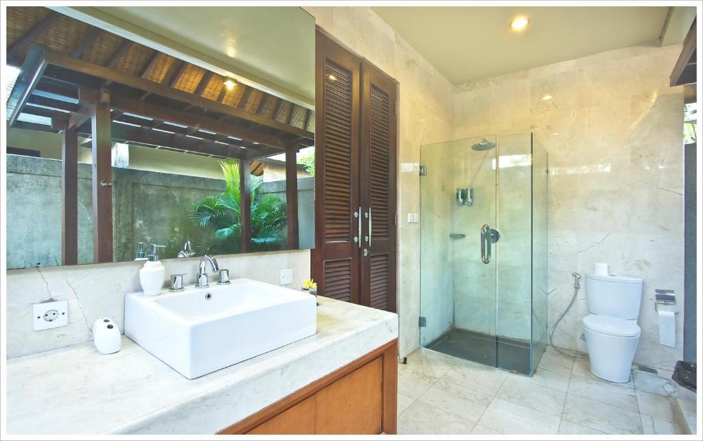Ininda And Ligaya Seminyak (Bali)